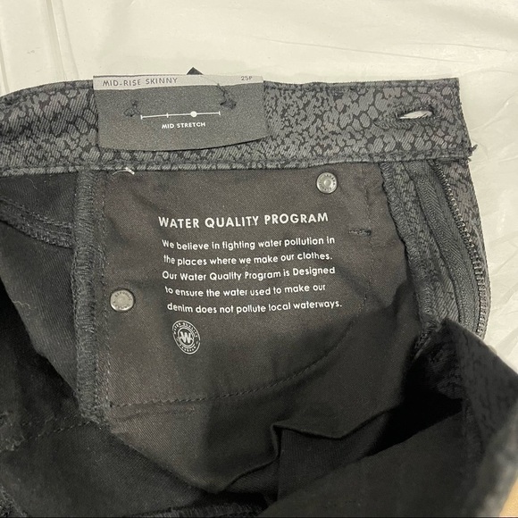 Banana Republic Mid Rise Skinny Ankle Jeans in Printed Black 25 Petite - Picture 11 of 11